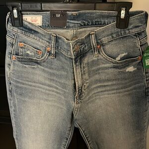Brand New Gap jeans!!